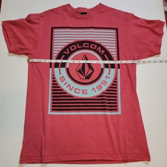 Volcom size medium man's t-shirt - Picture 3 of 5